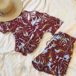 🌻3 for $15 sale🌻 Tropical Shirt and Shorts Set
